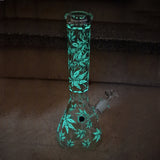 18,8er Glasbong Black Leaf Hanfblatt Beakerbong Glow 